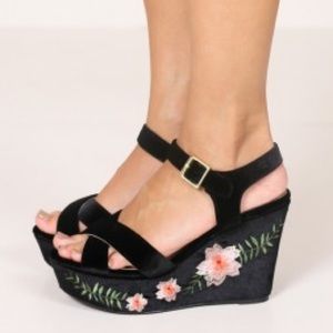 Ladies ankle strap heels embroidery wedge sandals
